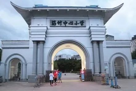 d72b84ba965e4c20af5bc21ead264ab2.jpg d72b84ba965e4c20af5bc21ead264ab2.jpg